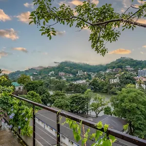 Hotel Avenue, Kandy